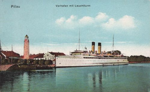 AK Pillau Vorhafen Leuchtturm Schiff Ostpreussen ungelaufen Postkarte