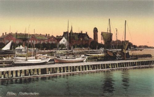 AK Pillau Fischerhafen Schiffe Ostpreussen ungelaufen Postkarte