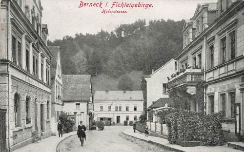 AK Berneck Hoferstrasse Restaurant Bayern Fichtelgebirge 1928 gelaufen Postkarte