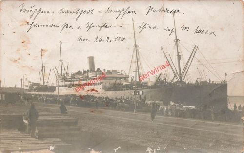 Foto-AK Deutscher Truppentransporter Patricia im Hafen Tsingtau China 26.2.1910