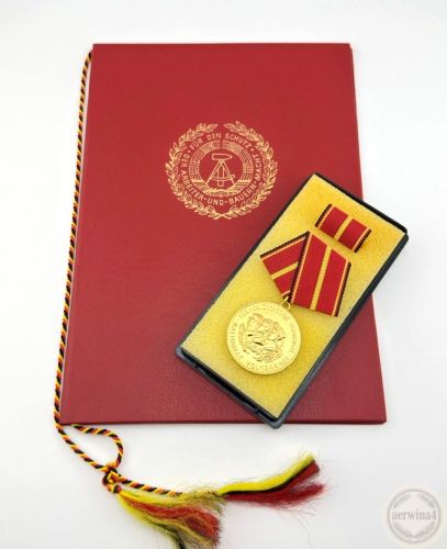 DDR Verdienstmedaille der NVA in Gold Urkunde Oberstleutnant der Reserve 1987