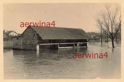 Überschwemmter Waschsalon Kanal Orleans Frankreich