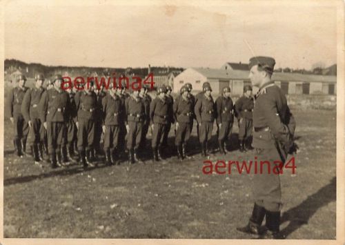 Deutsche Soldaten Appell am Lager Haugesund Norwegen
