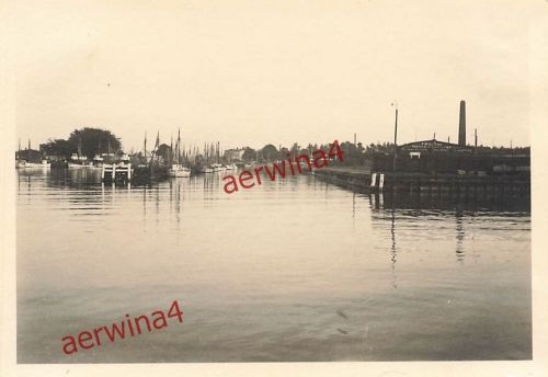 Blick auf den Hansa-Speicher am Hafen von Stolpmünde Ustka Pommern