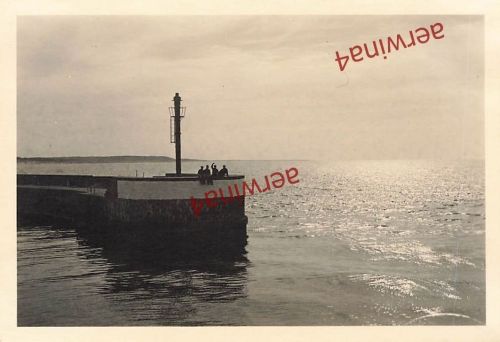 Deutsche Soldaten Leuchtturm Mole am Hafen Stolpmünde Ustka Pommern