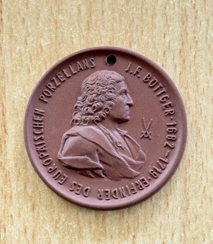 DDR Medaille Porzellan Meissen Böttgerehrung in der DDR 1982