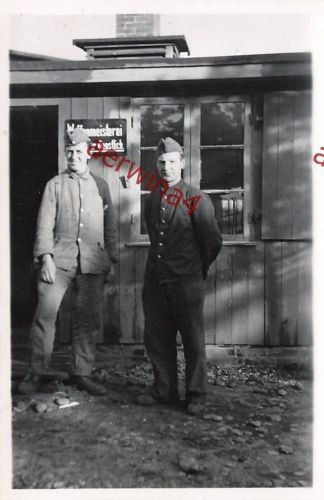 Deutsche Soldaten der Waffenmeisterei in Laon Frankreich