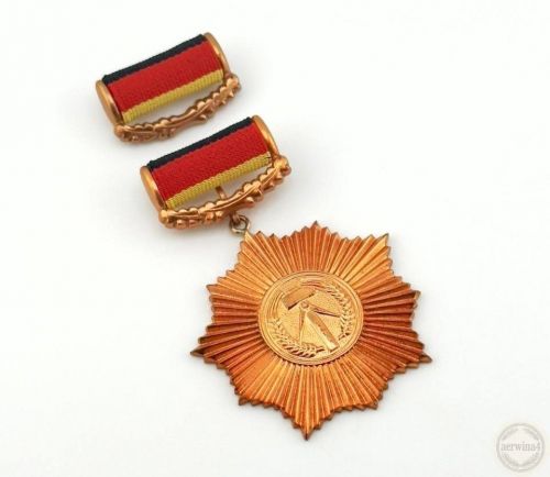 DDR VVO Vaterländischer Verdienstorden in Bronze Bartel 5g