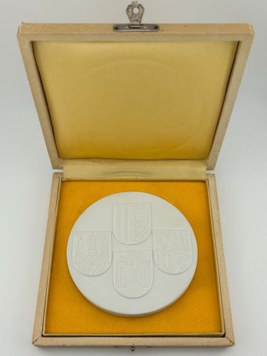DDR Medaille Arbeiter-Wohnungsbau-Genossenschaft, Für Hervorragende Leistungen