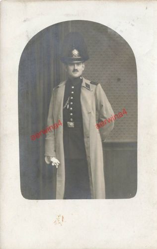 Foto AK 1.WK Soldat mit Parade Pickelhaube Sachsen Schulterklappe 68 Riesa