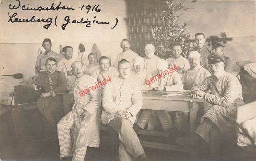 Foto AK 1.WK Verletzte Deutsche Soldaten Weihnachten Lazarett Lemberg Galizien