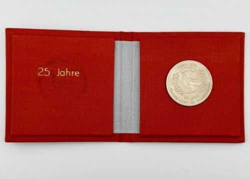 DDR Medaille 25 Jahre Kampfgruppen der Arbeiterklasse