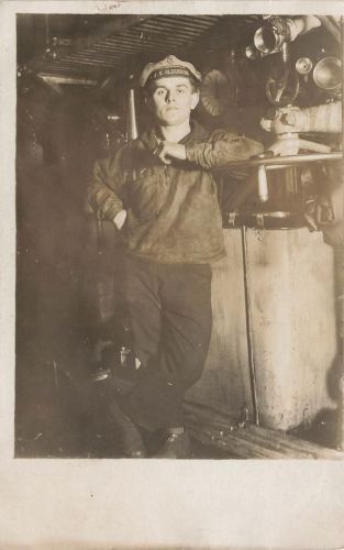 Fotokarte 1.WK deutscher Matrose Mützenband S.M.S. Oldenburg Maschinenraum