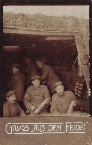 Fotokarte 1.WK bayerische Soldaten mit bayerischen Liebesgaben Granaten