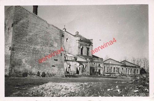 zerstörte Fabrik nach Sturmangriff in Schkloff Ostfront