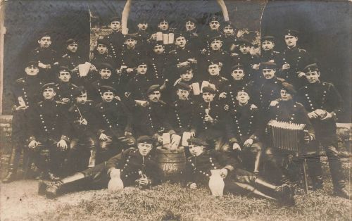 Fotokarte 1.WK Gruppenfoto Kgl. Bayer. 4. Chevaulegers-Regiment König Augsburg Bayern Uhlanka
