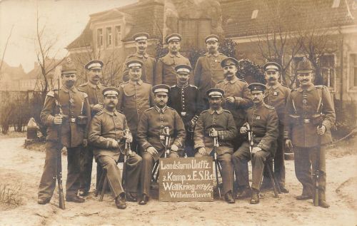 Fotokarte 1.WK Soldaten Tschako Landsturm EK-2 der3.Komp. 2.Ers Batl. 1 Wilhelmshaven