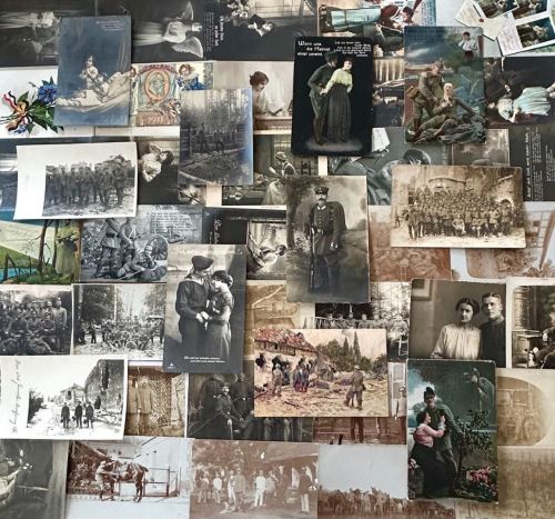 Lot / Konvolut 50 Fotos Feldpostkarten Patriotika Soldaten Uniform Front 1. WK