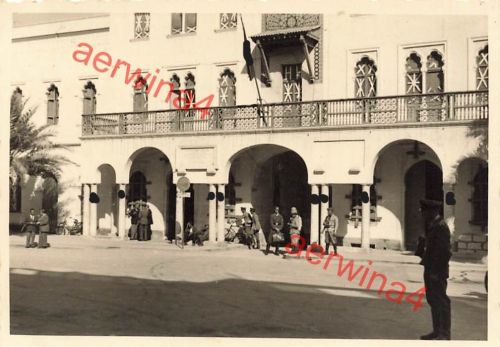 Deutsche Soldaten Afrikakorps am Palast in Tripolis Libyen Afrika