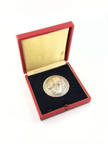 DDR Medaille Ernst Thälmann 1886-1944 im Etui Silberfarben