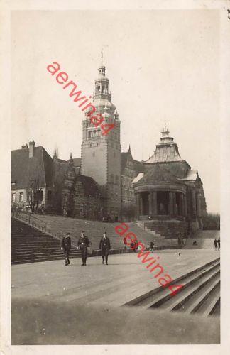 Deutsche Soldaten vor Rathaus Stettin Pommern
