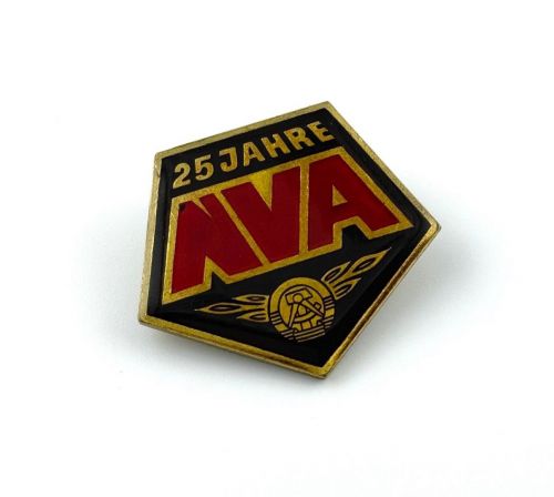 DDR Abzeichen 25 Jahre Nationale Volksarmee braun
