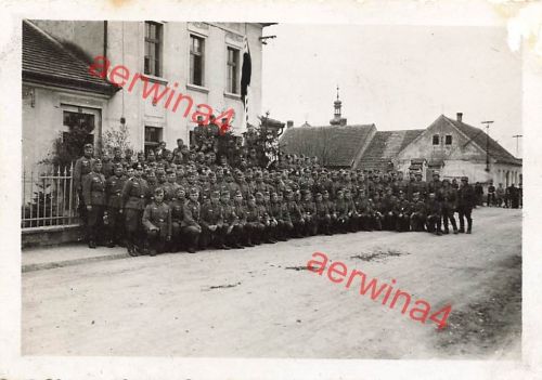 Deutsche Soldaten AR. 24 Gruppenfoto nach Übung bei Brüx Sudetenland