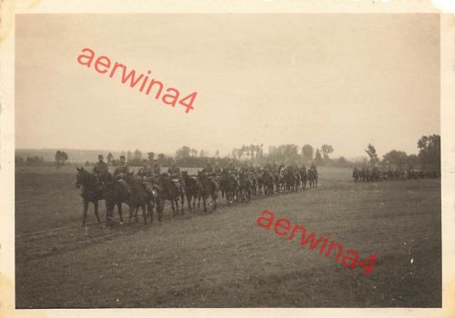 Vormarsch deutsche Soldaten AR. 24 nach Ostrowo Polen