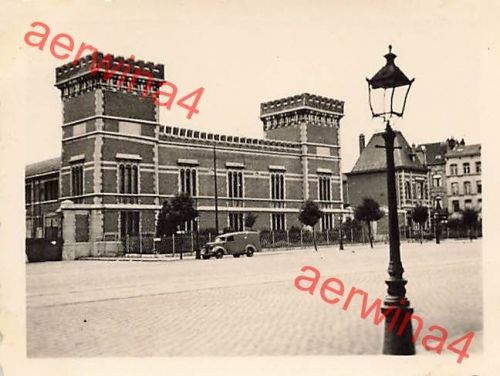 Deutscher LKW an belgische Artillerie Kaserne Brüssel Belgien