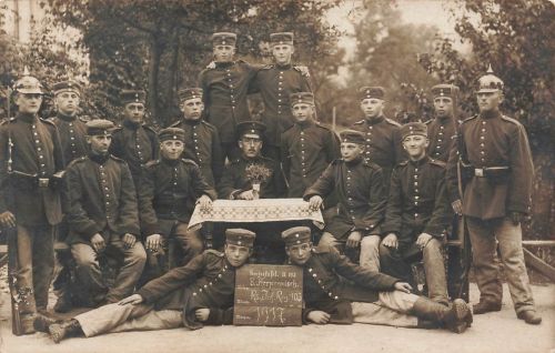 Foto 1.WK Soldaten Pickelhaube Sachsen Res.-Inf.-Regt. 103