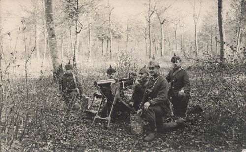 Fotokarte 1.WK bayr. Soldaten Inf.-Regt.7 mit Maschinengewehr 08 Frankreich
