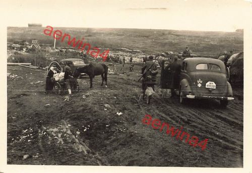 PKW mit Staffelzeichen bei Polozk Weißrussland Ostfront