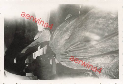 Technischer Dienst am Flugzeug Ju88 Flugplatz Elefsina bei Athen Griechenland