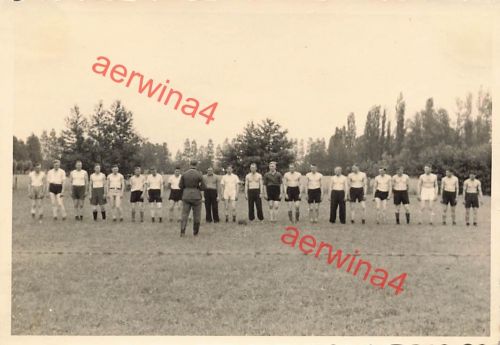 Fußballspiel deutsche Soldaten Besatzungstrupp Lyon Frankreich