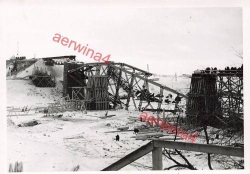 Deutsche Pioniere Brückenbau an gesprengter Düna Brücke Witebesk Ostfront
