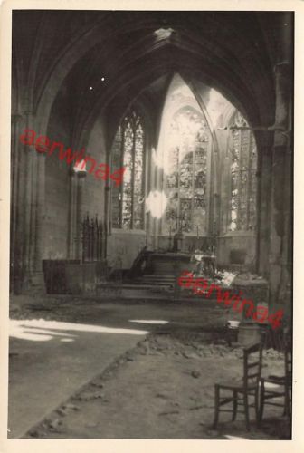Zerstörtes Altar der Kirche in Rethel Frankreich