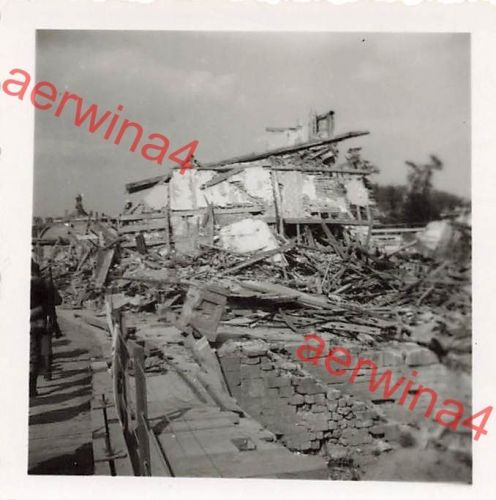 Vormarsch Soldaten über den Aisne-Kanal in Rethel Frankreich