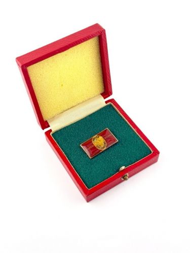 DDR Ehrennadel der Volkssolidarität