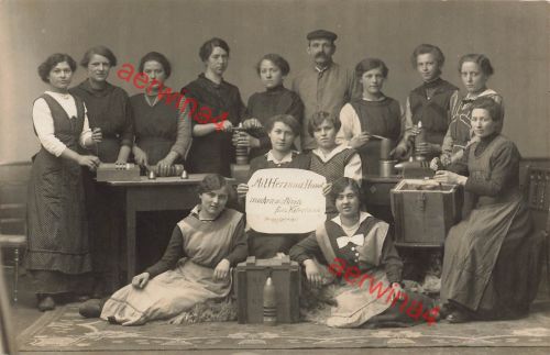 Foto-AK 1.WK Frauen mit Herz und Hand machen wir Minen fürs Vaterland