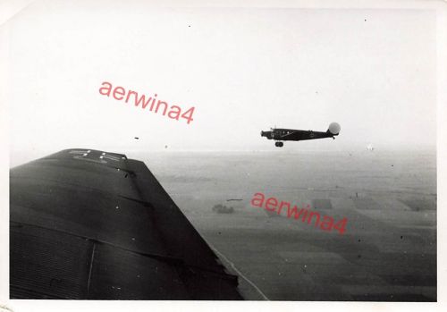 Deutsche Staffel Flugzeuge Junkers Ju 52 beim Versorgungsflug