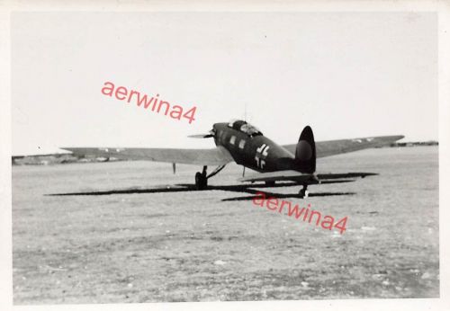 Deutsches Flugzeug Heinkel He 70 vor dem Start Flugplatz Ostpreussen