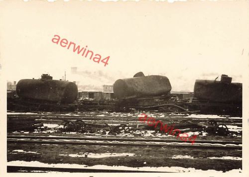Zerstörter russischer Tankzug im Bahnhof Smolensk Russland Ostfront