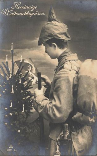 AK 1.WK Herzinnige Weihnachtsgrüße Soldat Tannenbaum Gewehr Patriotika Postkarte