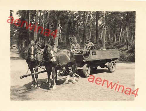 Deutsche Soldaten mit Pferdewagen am Schießstand in Bromberg Westpreussen