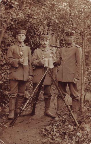 Fotokarte 1.WK Deutsche Soldaten mit Reservistenkrüge Mühlberg Thüringen