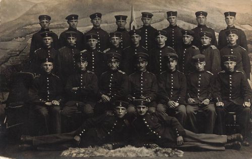 Foto 1.WK Deutsche Soldaten Schulterklappe 142 Müllheim i. Baden