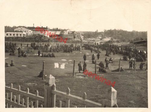 Russisches Gefangenenlager nach dem Einmarsch in Riga Lettland Ostfront