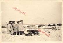 MG 08 Stellung mit Soldaten mit Schneetarn Leningrad Front Russland Ostfront