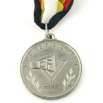 DDR DFV Deutsche Meisterschaften Federball Siegermedaille in Silber 1989 am Band