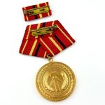 DDR MdI Verdienstmedaille der Kampfgruppen der Arbeiterklasse in Gold